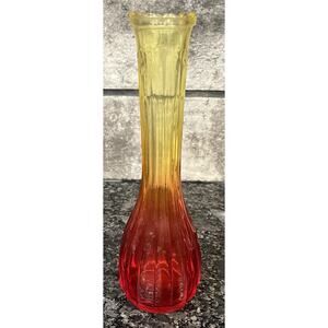 Vtg Jeanette Glass Amberina 8 3/4” Bud Vases Ribbed Yellow to Red Scalloped Edge